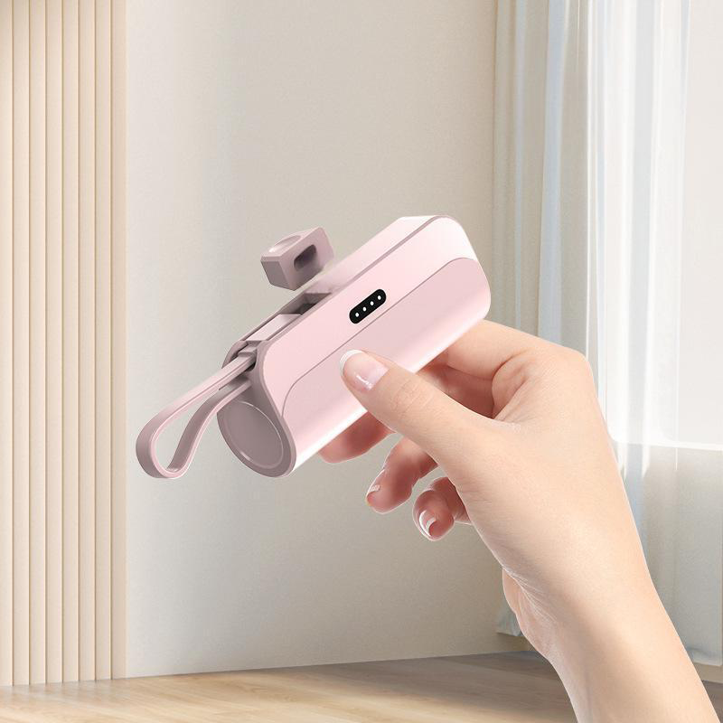 Draagbare Power Bank met hoge capaciteit en ingebouwde kabels