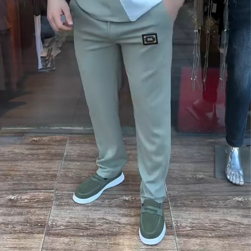 ๐ฅ Trending deze zomer! ๐โโ๏ธ Casual set met ronde hals en broek voor heren
