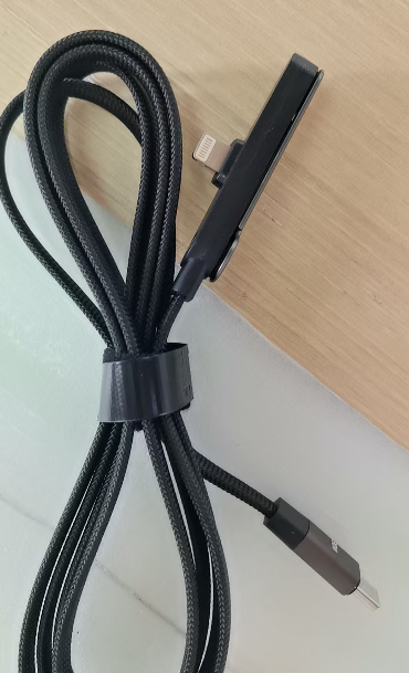 240 W snellaadkabel met verstelbare telefoonstandaard