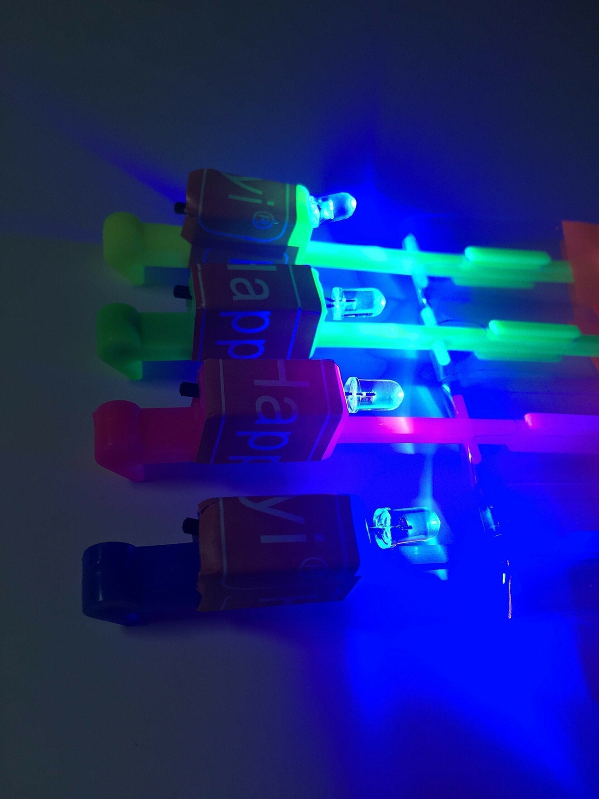 📢📢 1+1 GRATIS + 50% KORTING & Op voorraad⏰💓 LED Helikopter Shooters 😍💥 – 2 stuks voor de prijs van 1!