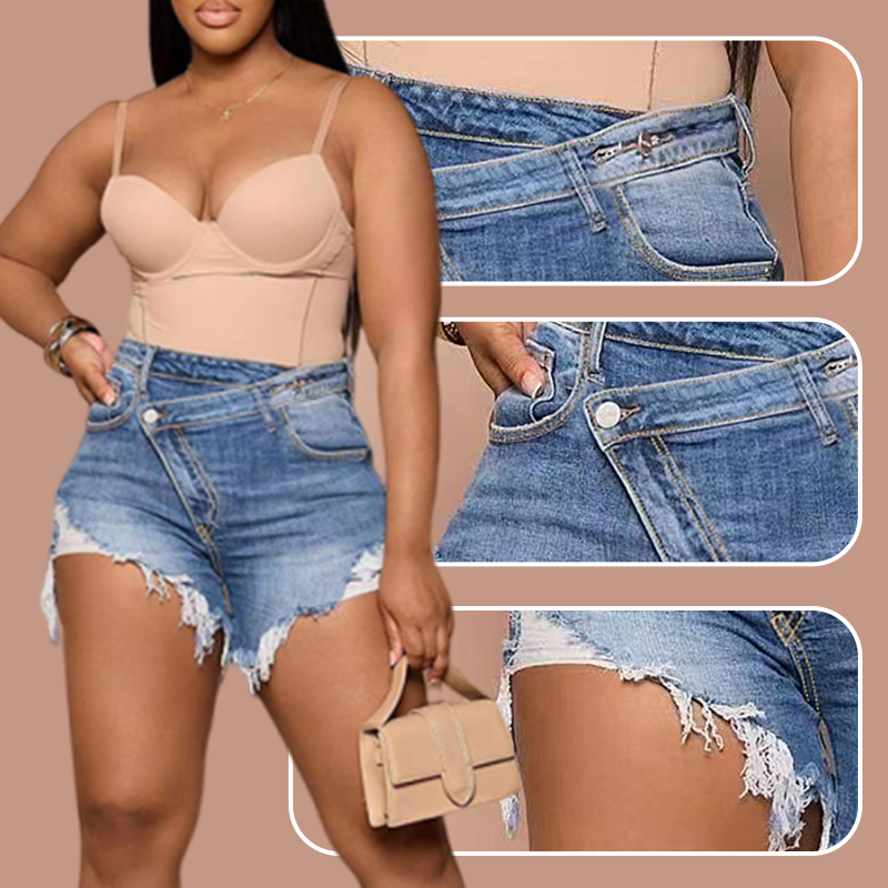 Hoogsluitende Denim Shorts met Diagonale Knopen & Gerafelde Zoom