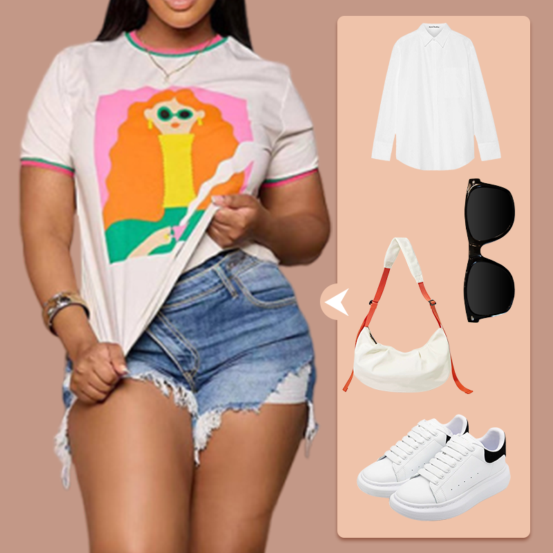 Hoogsluitende Denim Shorts met Diagonale Knopen & Gerafelde Zoom