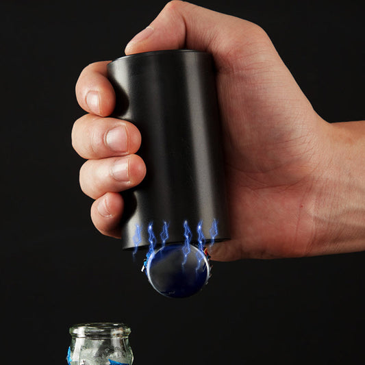 Magnetische flesopener met duwfunctie