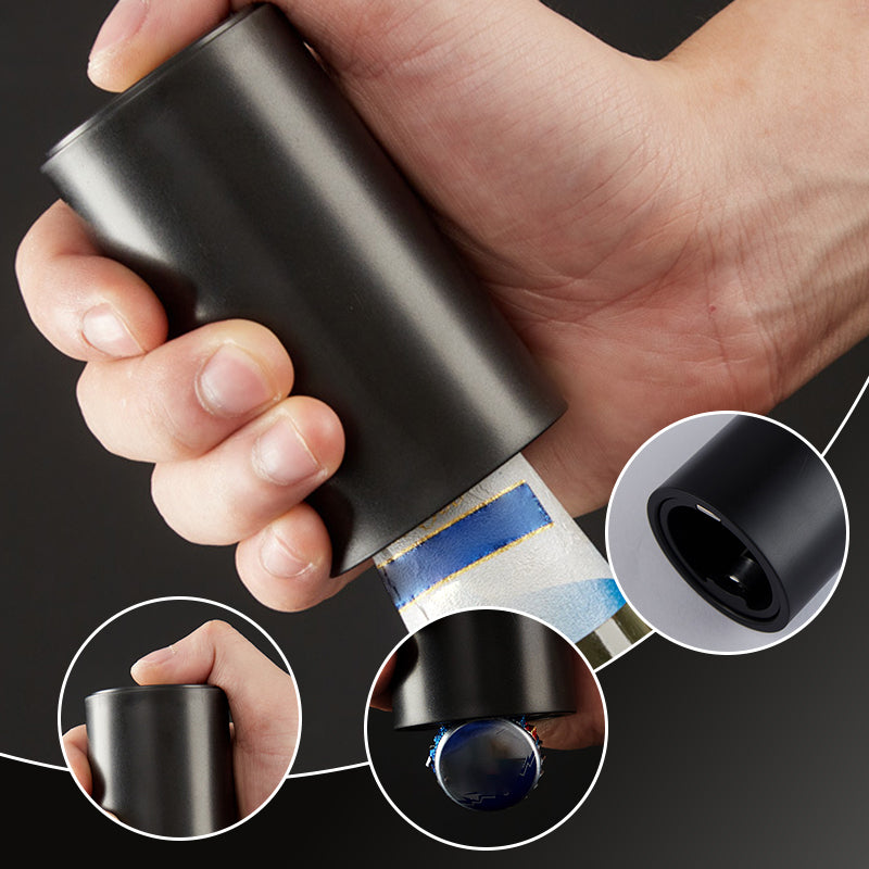 Magnetische flesopener met duwfunctie