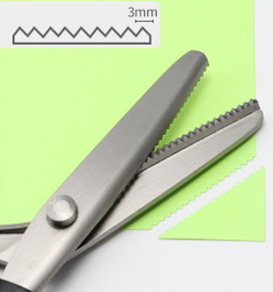 ❄️Zomerfresh 50% Korting!🧵DIY Kartelschaar voor Stof, Papier & Leer – Professionele Zigzag Schaar voor Naaien en Knutselen