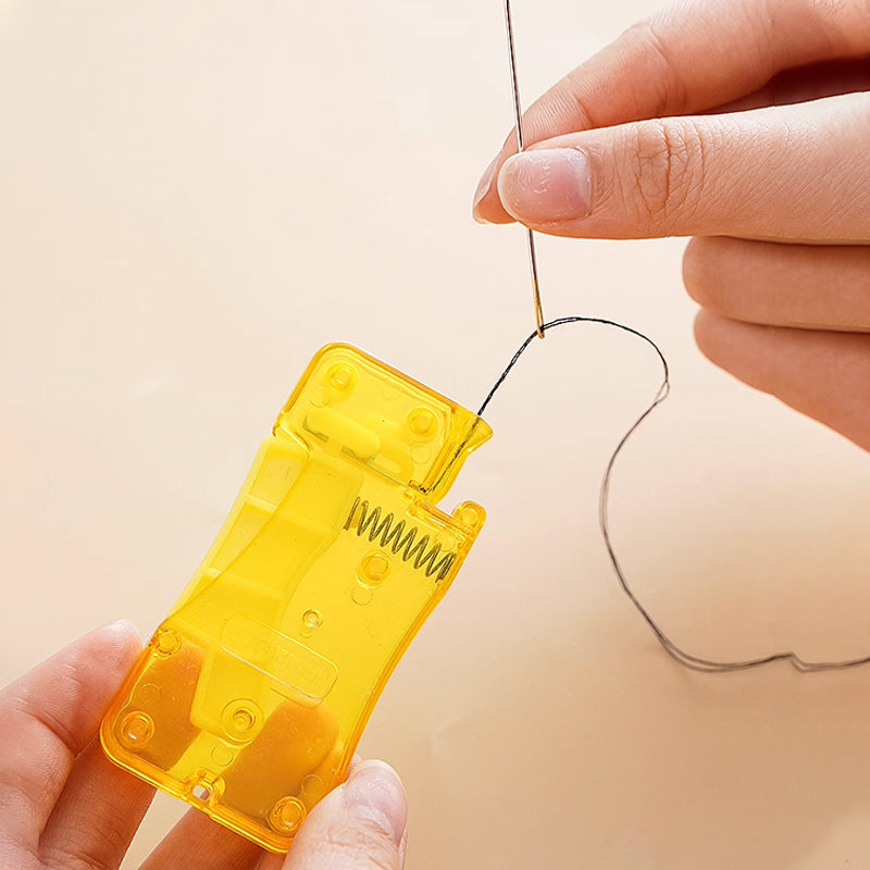 Hulpstuk voor het inrijgen van naalden