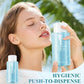 Zachte make-up remover vloeistof om op te drukken