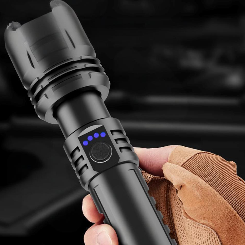 Krachtige LED-laserzaklamp met zoomfunctie