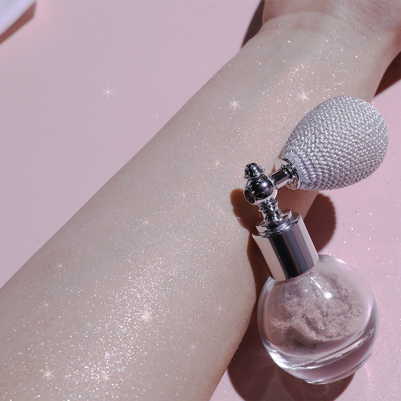 ✨ 50% Nieuwjaarskorting! Body glitter spray – langdurige glow, verhelderend & multifunctioneel. Perfect voor feesten, dates & oudejaarsavond! 🎉