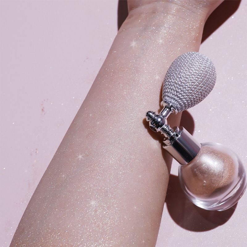 ✨ 50% Nieuwjaarskorting! Body glitter spray – langdurige glow, verhelderend & multifunctioneel. Perfect voor feesten, dates & oudejaarsavond! 🎉