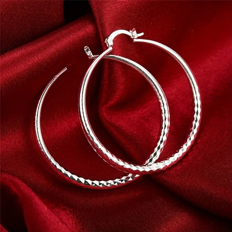 Diamantgeslepen oorringen voor dames