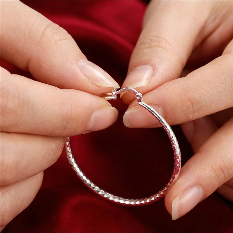 Diamantgeslepen oorringen voor dames