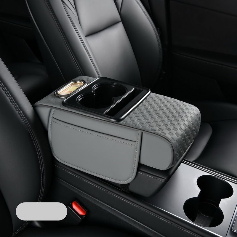 🚗💥 50% KORTING! Stop met het zoeken naar je telefoon, tissues en sleutels tijdens het rijden! Deze 5-in-1 armsteunkussen tovert je rommelige console om in een georganiseerde cockpit – met bekerhouder, telefoonvak en zelfs een tissueslot!