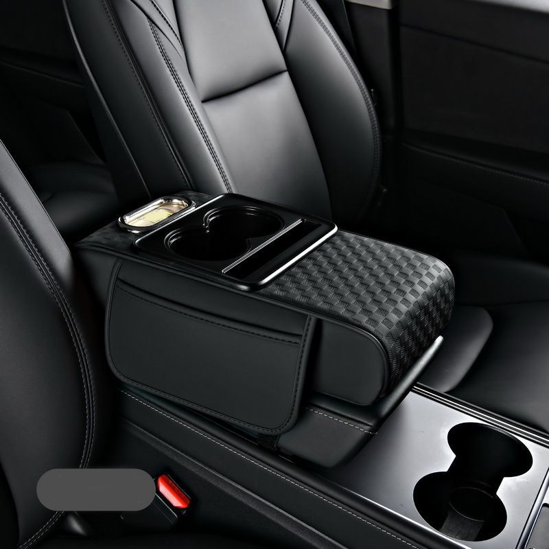 🚗💥 50% KORTING! Stop met het zoeken naar je telefoon, tissues en sleutels tijdens het rijden! Deze 5-in-1 armsteunkussen tovert je rommelige console om in een georganiseerde cockpit – met bekerhouder, telefoonvak en zelfs een tissueslot!