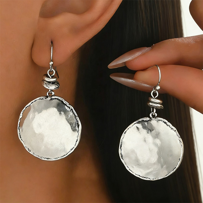 🔥BEPERKTE VOORRAAD💃 Retro metallic oorbellen 🎀 Past voor dag en avondoutfit