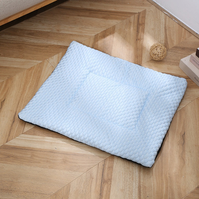 Ademende koelmat voor huisdieren voor de zomer