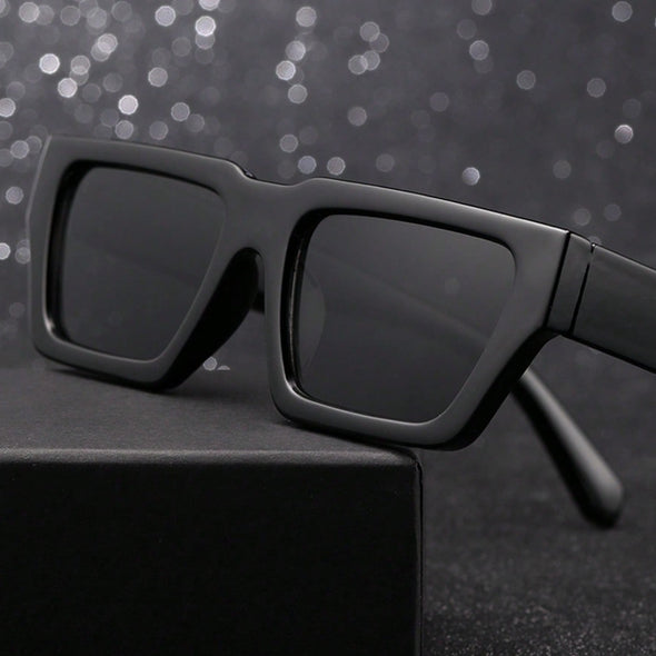 🕶️ Italiaans ontworpen polaroid-zonnebril – UV400 en flexibele scharnieren voor ultiem comfort! ✨