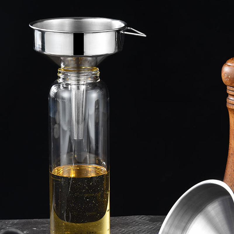 🥣 50% korting! RVS keukentrechter – vul moeiteloos & netjes zonder knoeien. Voor olie, azijn, sauzen & meer – vaatwasbestendig! ✨🔧